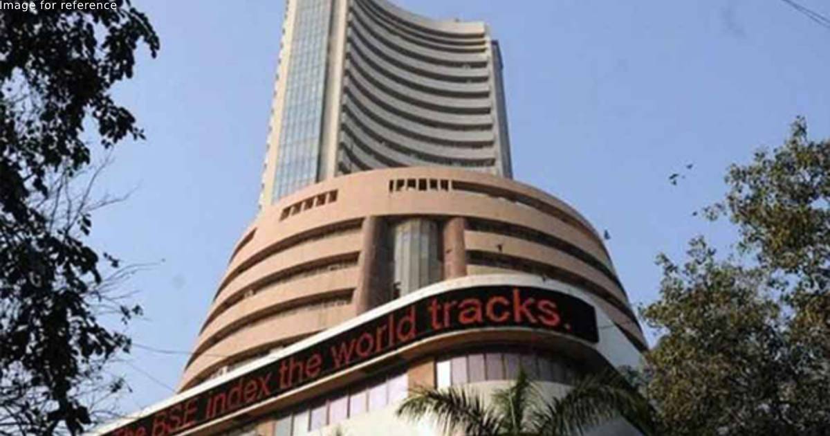 Sensex, Nifty rangebound; Tata Steel, Infosys, RIL fall